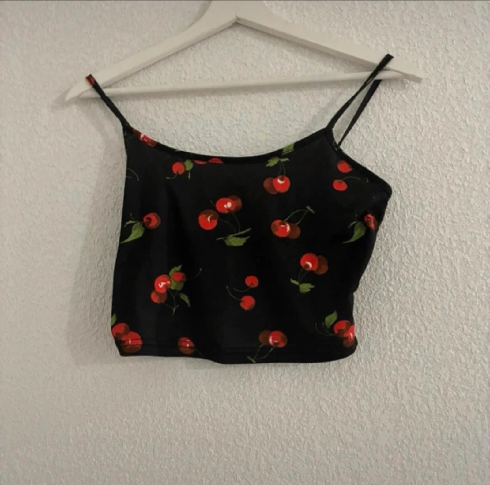 Black cherry print top - thin straps - summer style – photo 3
